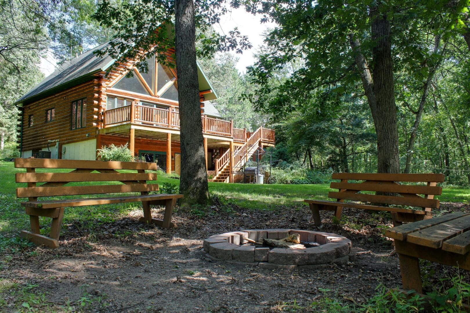 View of family reunion cabins in Wisconsin Dells with Sand County